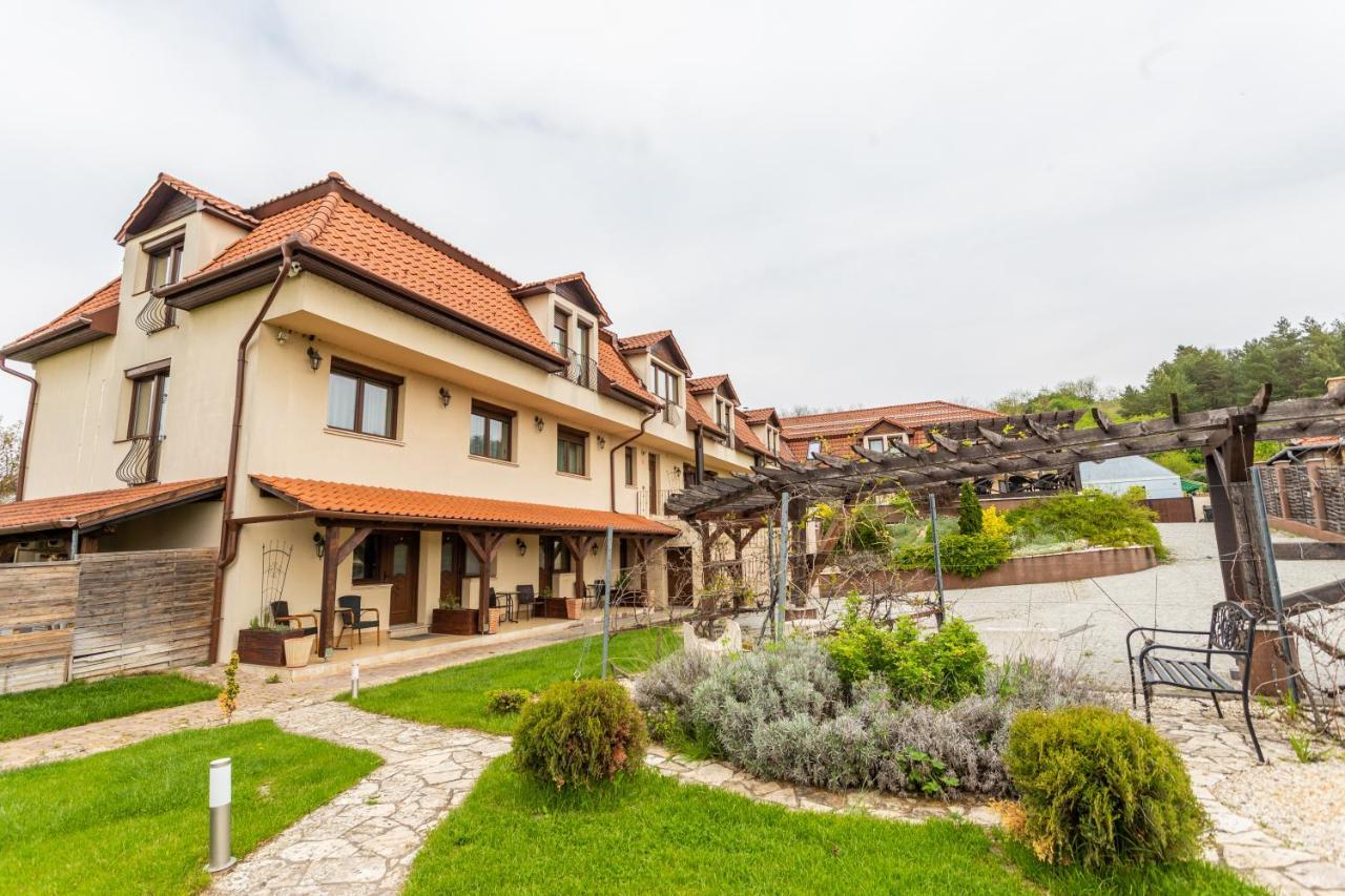 Bed and Breakfast Petrény Borpanzió à Egerszalók Extérieur photo