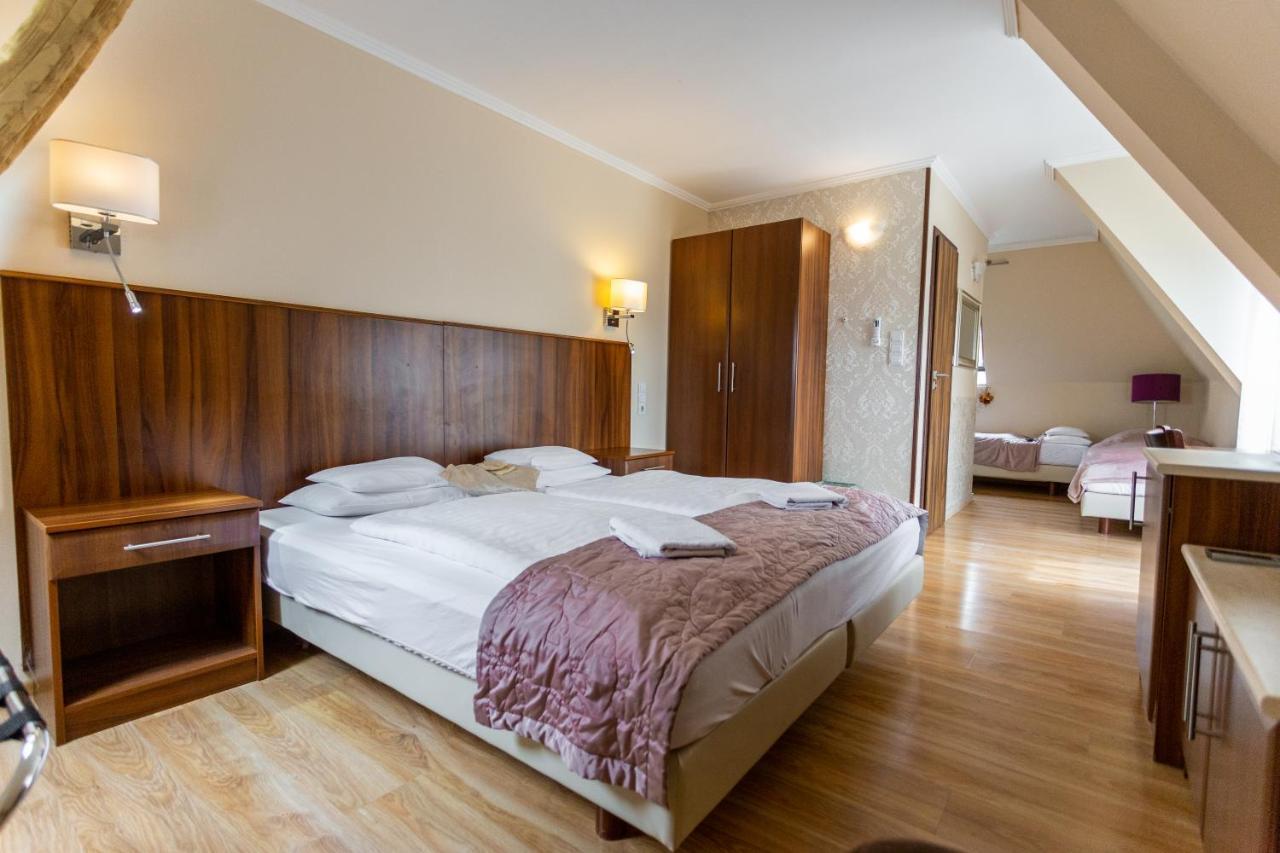 Bed and Breakfast Petrény Borpanzió à Egerszalók Extérieur photo