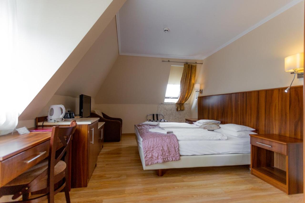 Bed and Breakfast Petrény Borpanzió à Egerszalók Extérieur photo