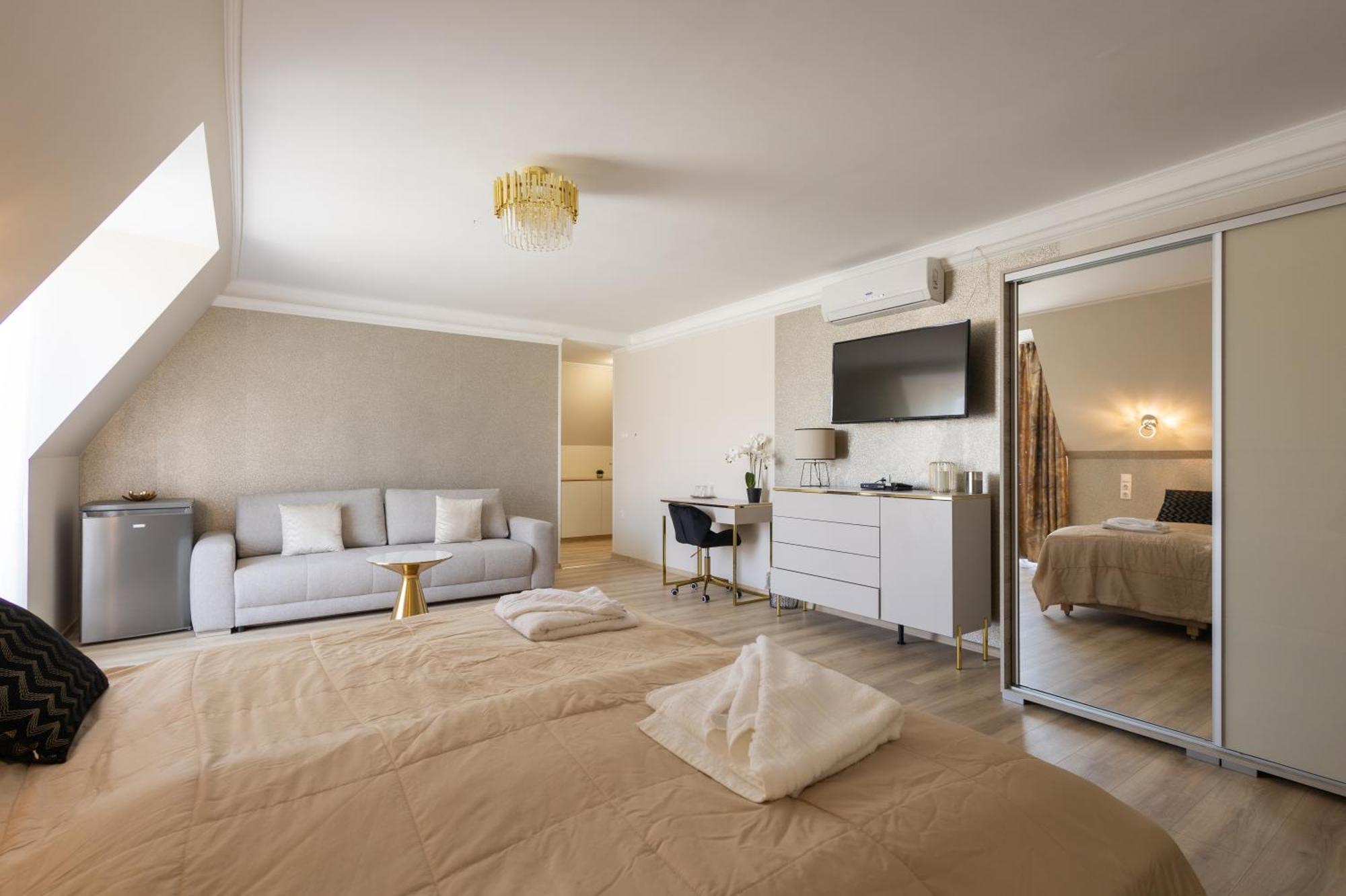 Bed and Breakfast Petrény Borpanzió à Egerszalók Extérieur photo